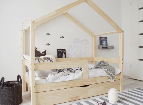 Domečková postel HouseBed Prosta Plus