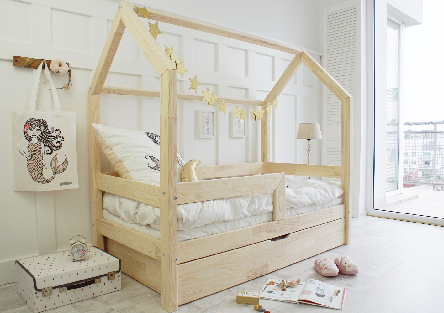 Domečková postel Barierra Plus