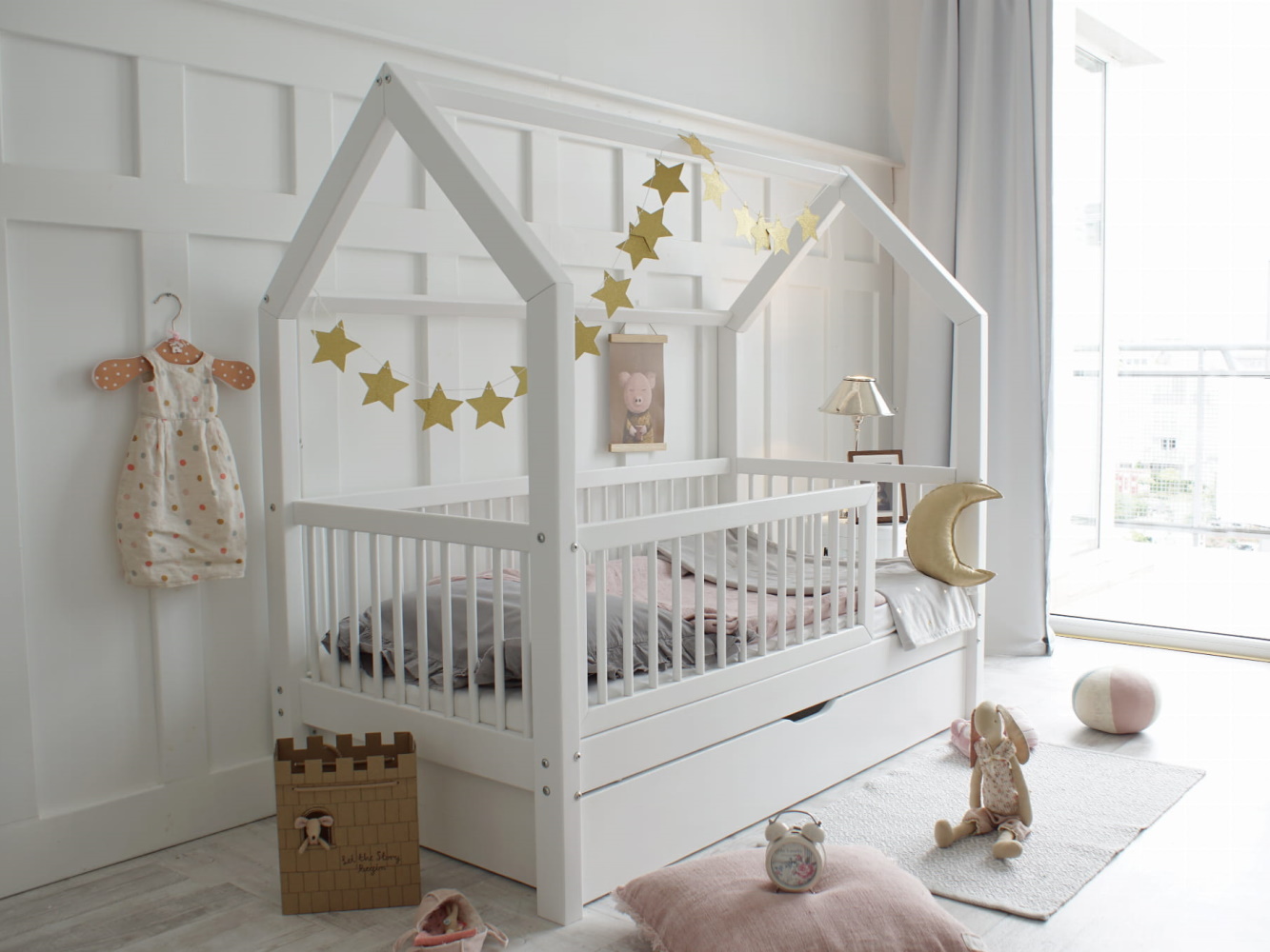 Domečková postel Flori Plus